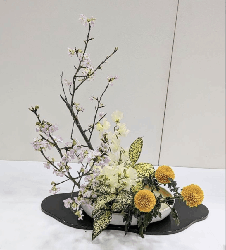 Ikebana Flower Arrangement by Ikebana Flower Arts