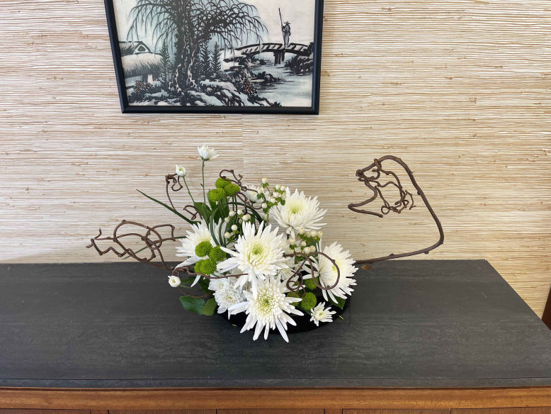 Ikebana Flower Arrangement Deluxe