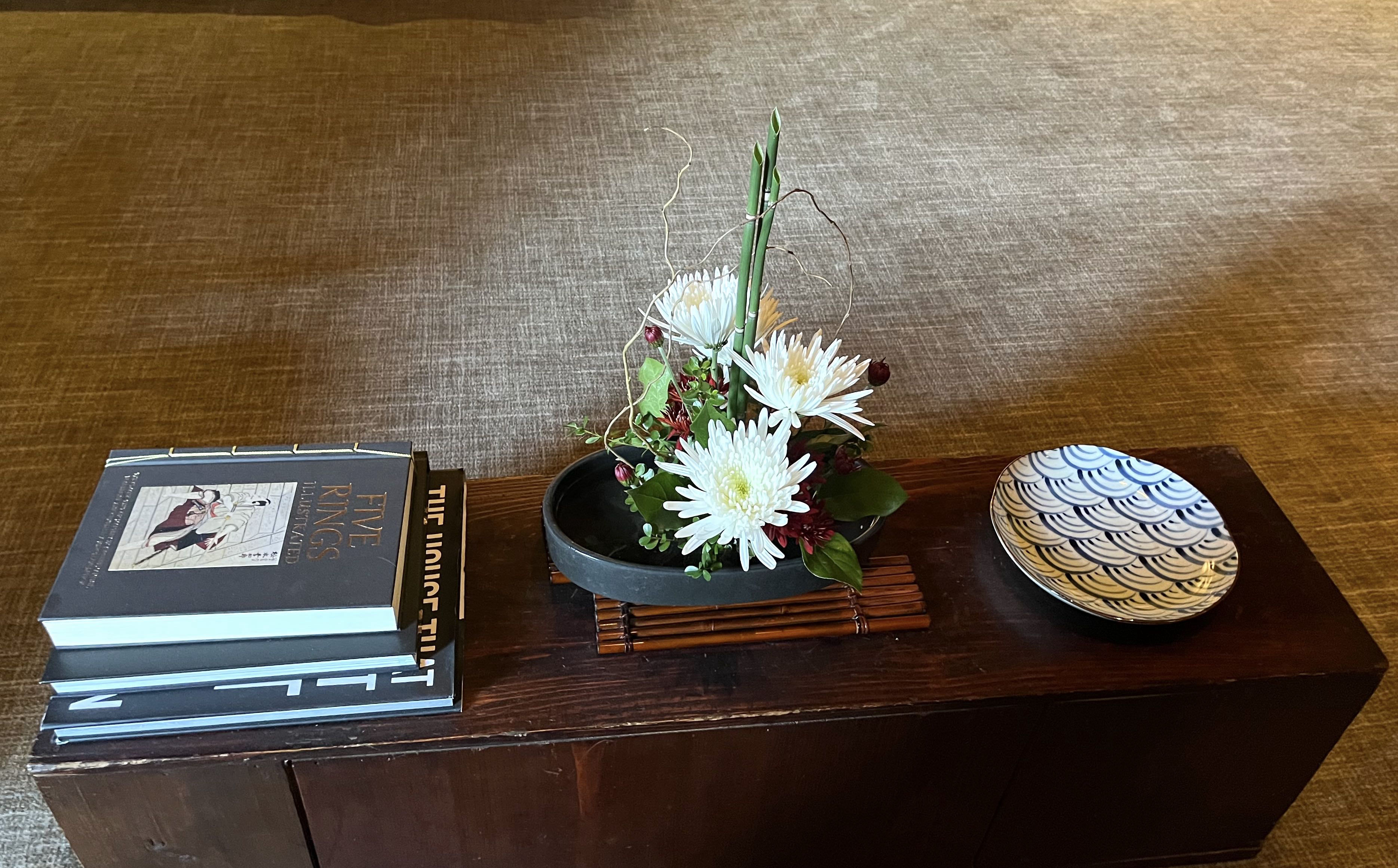 Ikebana Flower Arrangement by Nakaba Emtesali